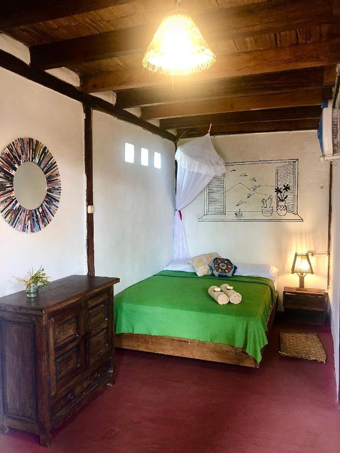 Hostal Los Orishas Ayampe Bagian luar foto