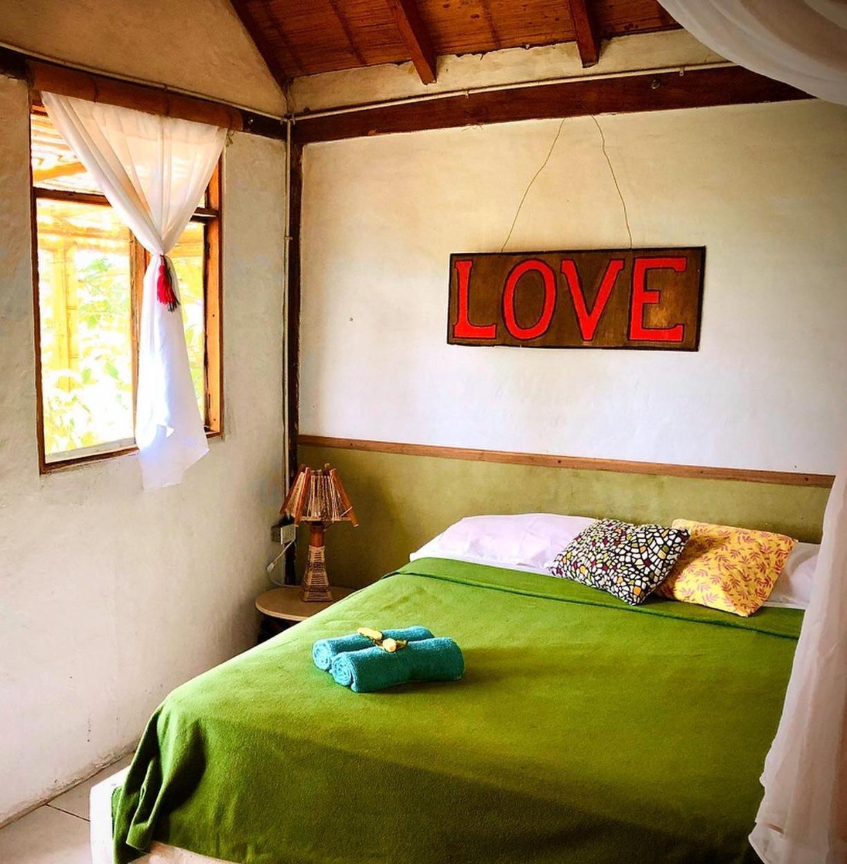 Hostal Los Orishas Ayampe Bagian luar foto