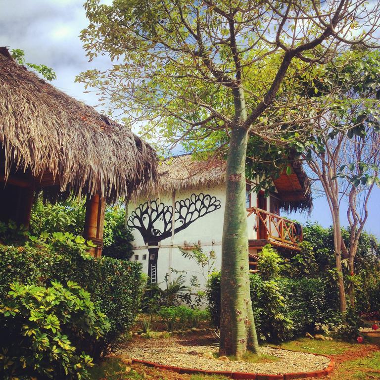 Hostal Los Orishas Ayampe Bagian luar foto
